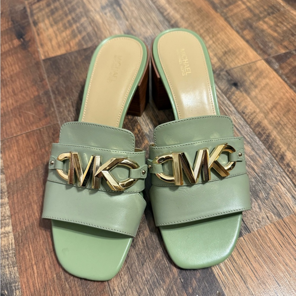 Michael Kors Green and Gold Heels